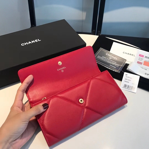 シャネル財布角部分ディテール